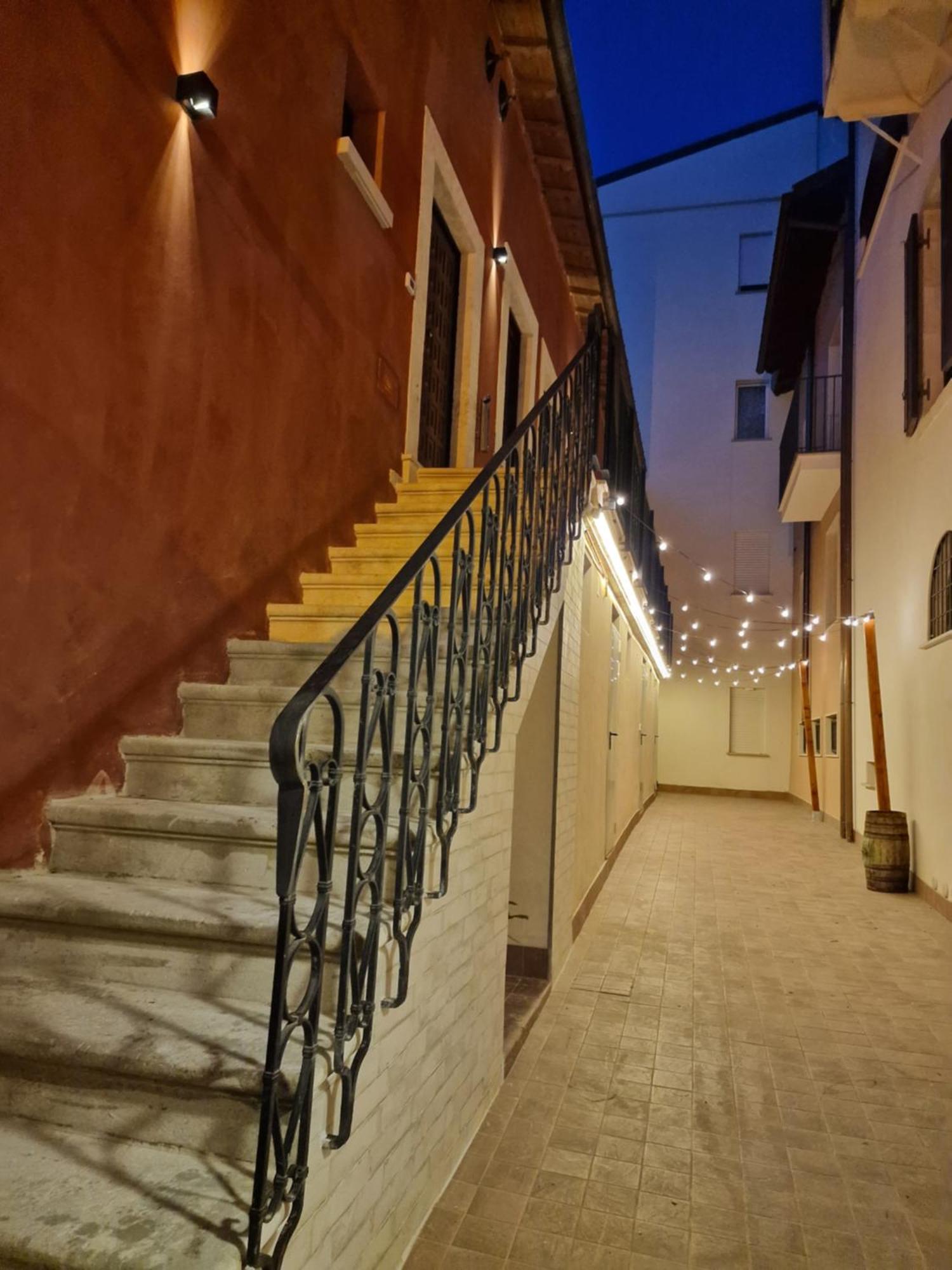 Vagabondando Travel House Villa L'Aquila Ngoại thất bức ảnh